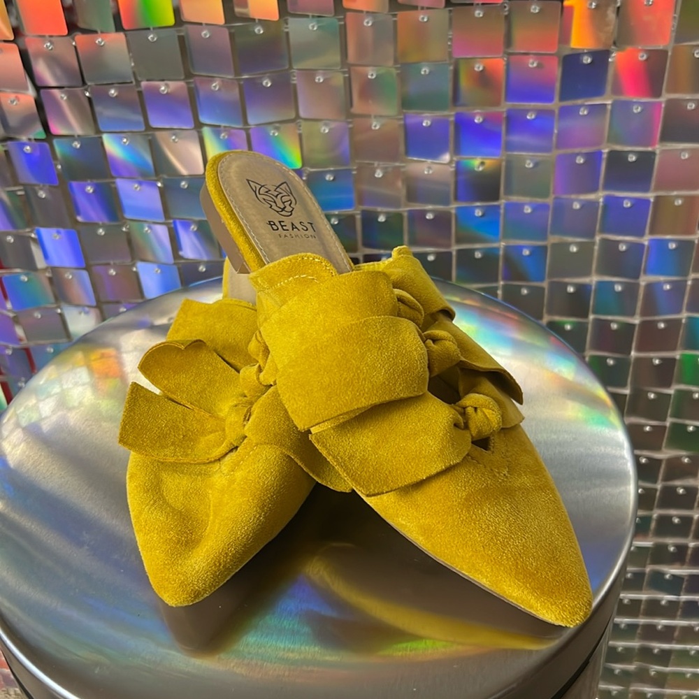 Mustard mules